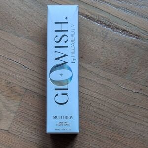 HUDA BEAUTY GloWish MultiDew Skin Tint - White and Blue